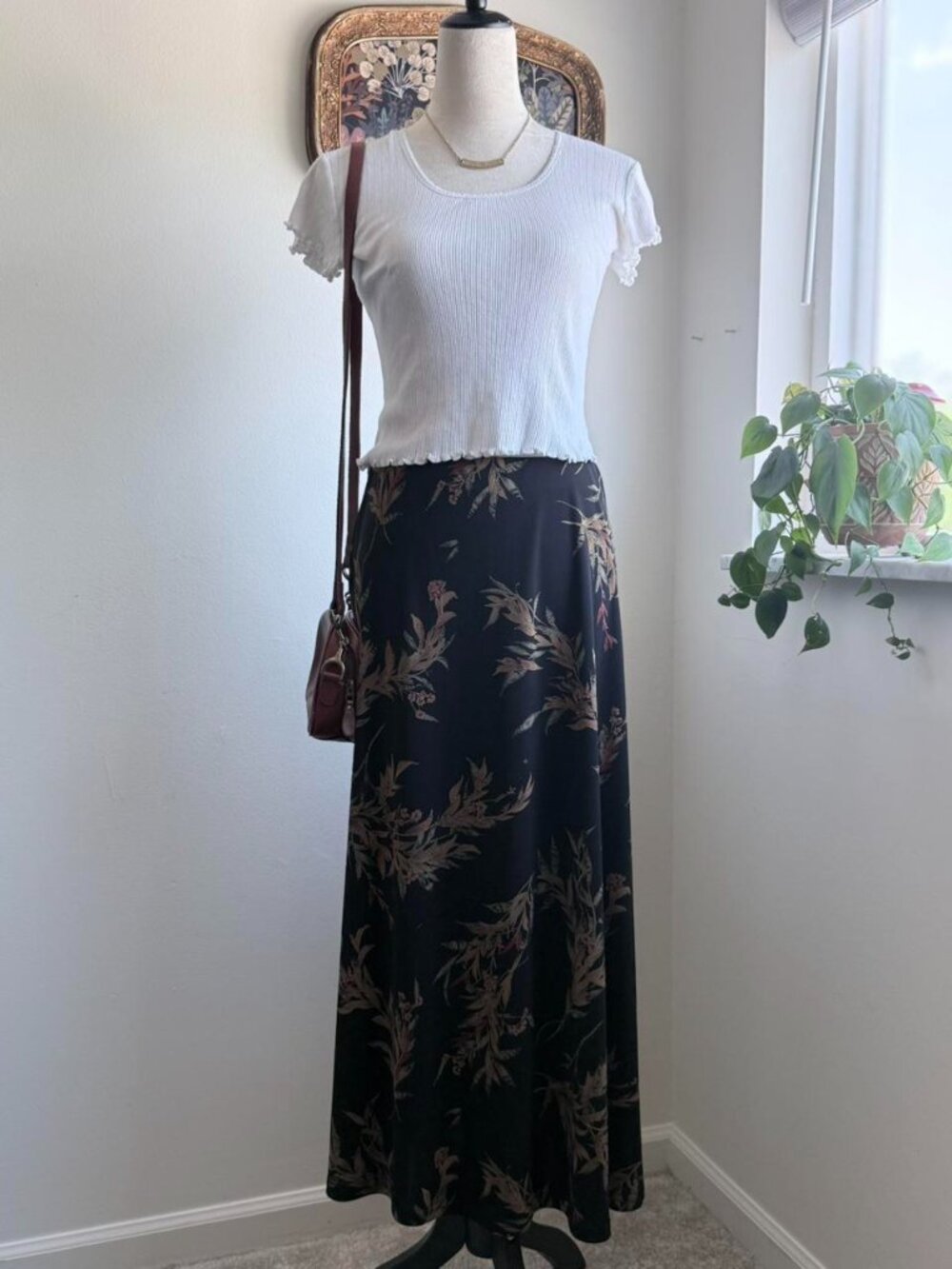 Vintage 90s black floral maxi skirt with elastic waistband